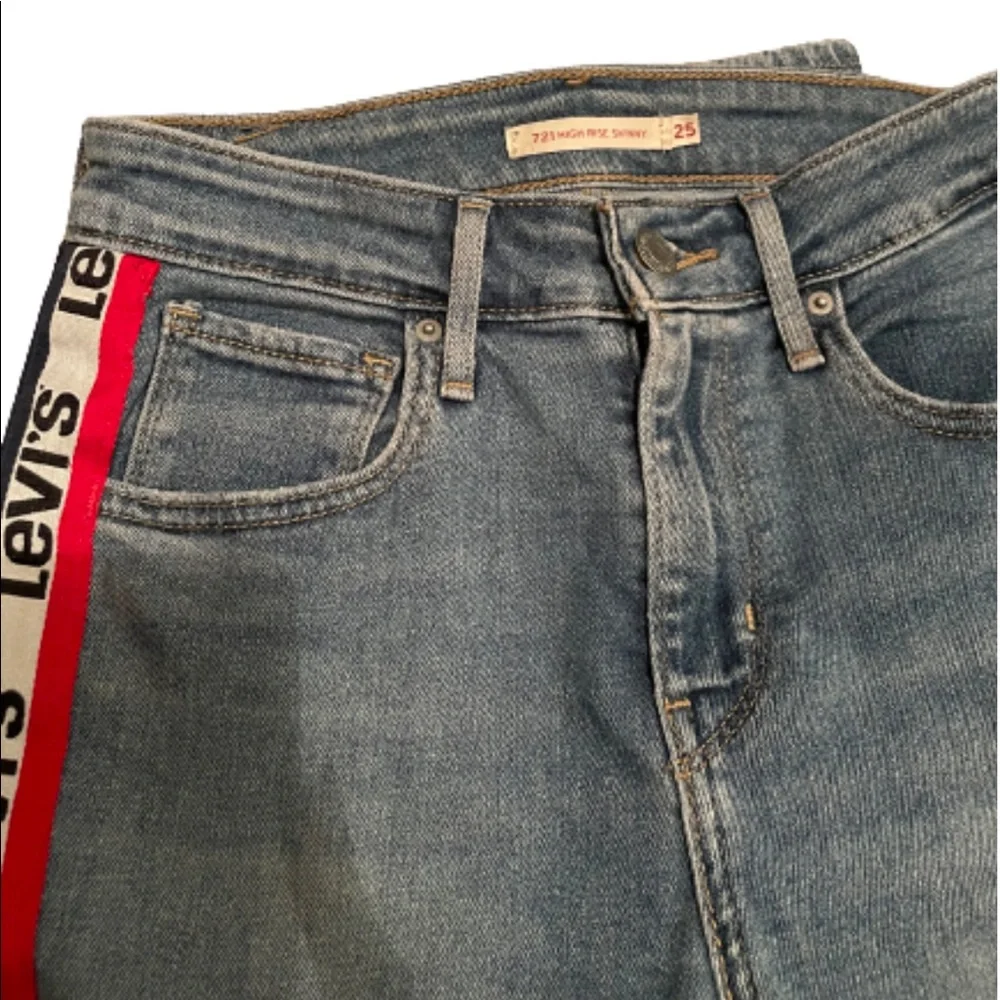 Levi's Limited 721 Side-Tape Logo High-Rise Skinny Jeans - Picture 5 of 7